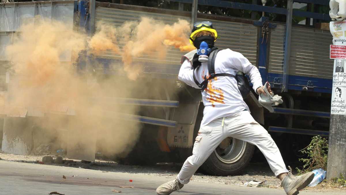 Immagine di I militari fanno una strage in Birmania