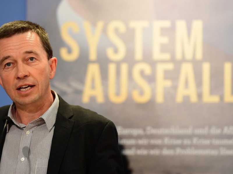 L'economista anti euro Bernd Lucke, fondatore di Adf, partito dal quale &egrave; poi uscito (Ansa)&nbsp;<br />