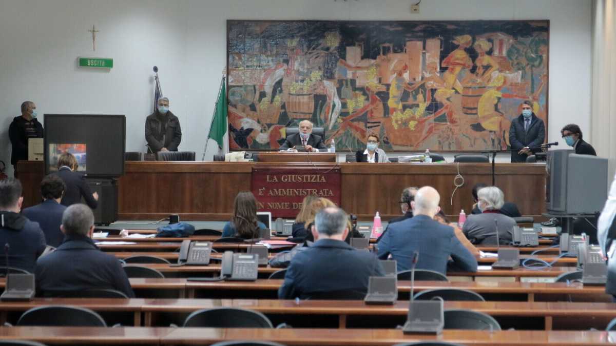 Immagine di Qui bisogna difendere gli avvocati