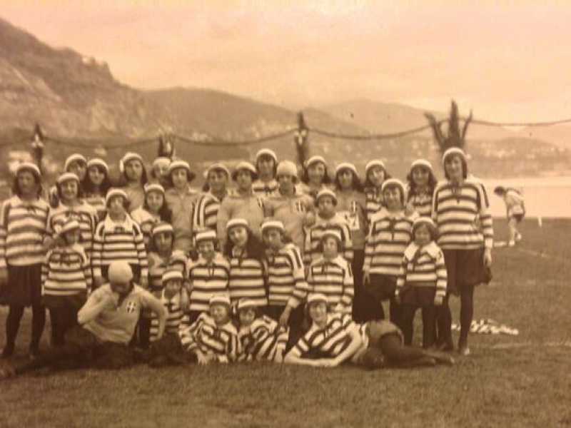 Le ragazze con le scarpe a punta. 100 anni di atletica femminile