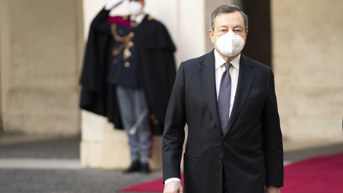 Immagine di Mario Draghi si è vaccinato con AstraZeneca