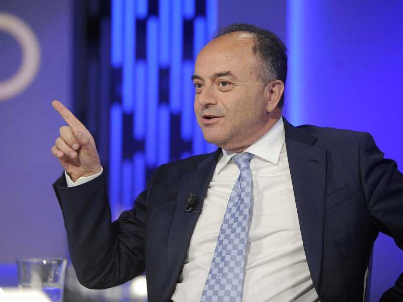 La prefazione di Gratteri ai negazionisti del Covid