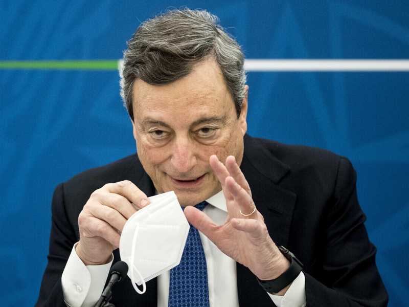 Il premier Mario Draghi (Ansa)