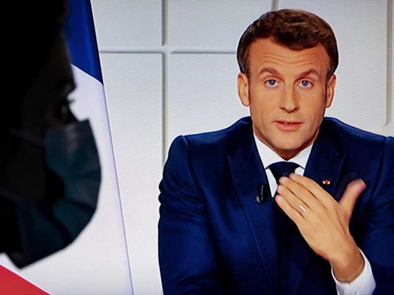 Il presidente francese Emmanuel Macron durante il discorso alla Nazione, mercoled&igrave; scorso (Ansa)&nbsp;