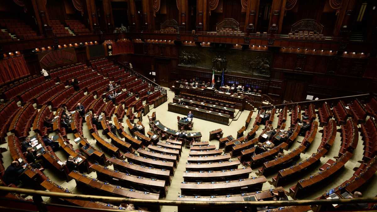 Più identità, meno criteri per i partiti. E viva il proporzionale