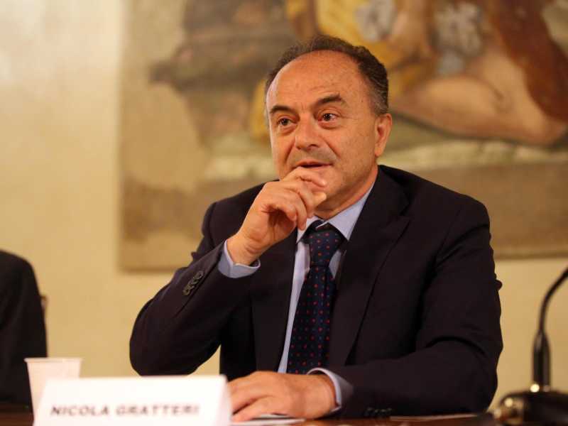 Nicola Gratteri ha scritto la prefazione del libro negazionista &ldquo;Strage di Stato. Le verit&agrave; nascoste della Covid-19&rdquo; (Ansa)