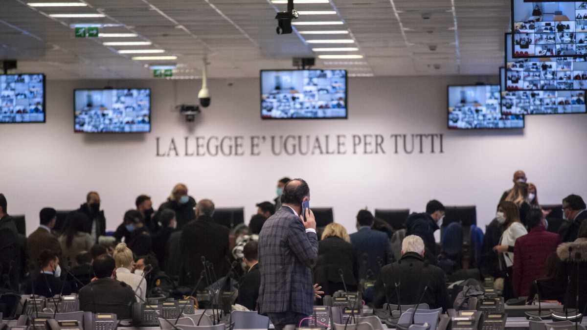 Immagine di Maxi processo ai ciarlatani
