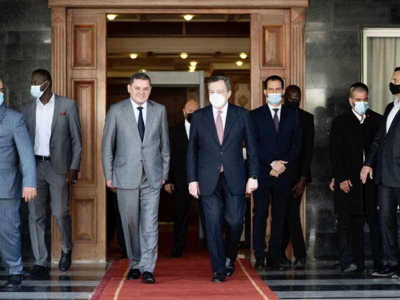Draghi vola in Libia, c'è un irripetibile allineamento a tre