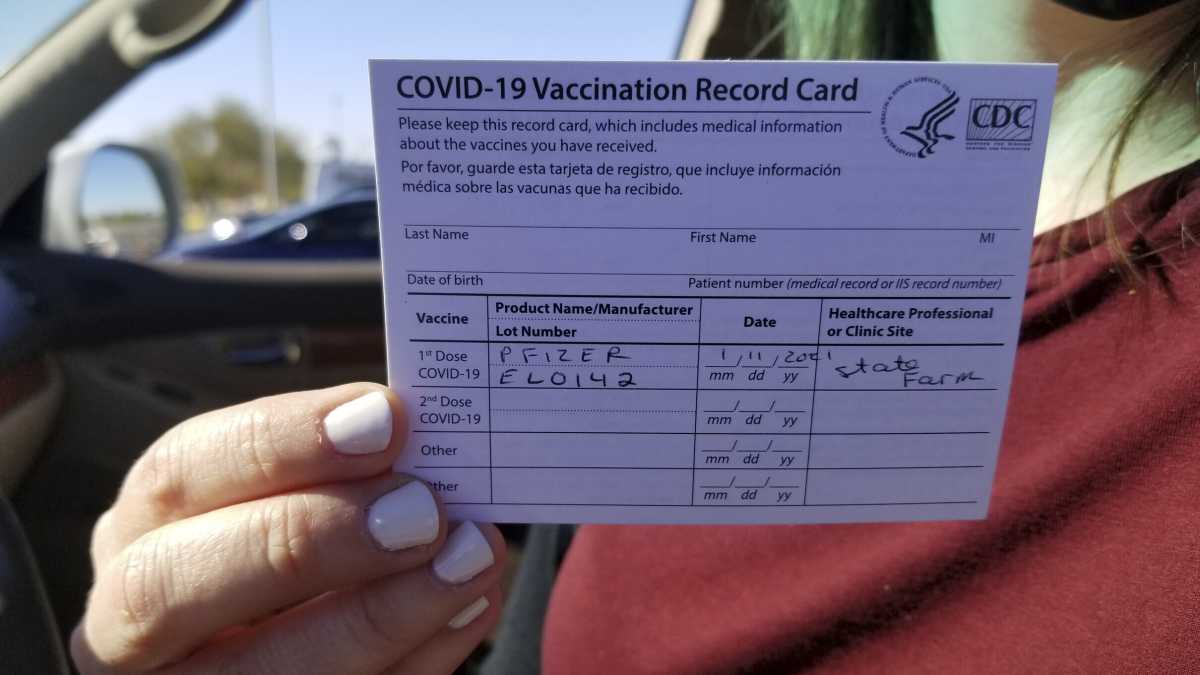 Immagine di I pass vaccinali falsi sono il prossimo fronte della lotta alla disinformazione in America