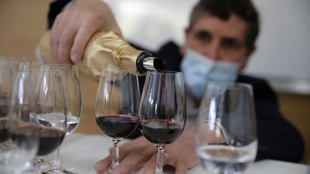 Immagine di Troppi morti, è ora di dire la verità: l’alcol fa più vittime di AstraZeneca