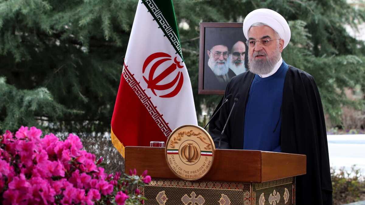 Immagine di Stati Uniti e Iran separati a Vienna