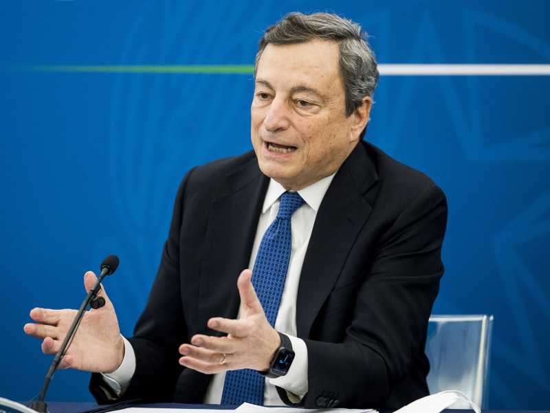 I dubbi di Dombrovskis e le richieste delle regioni. Draghi alla prova del Recovery