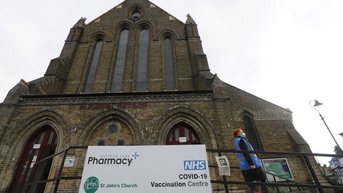 Immagine di Calma e vaccinatevi. La via dei media inglesi con AstraZeneca