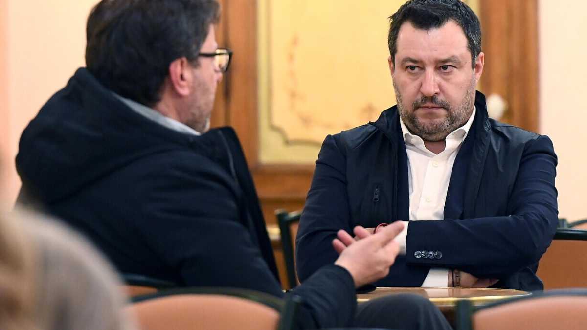 Immagine di "Giorgetti è come Fini". Salviniani contro Giorgetti. Che non parla con Matteo