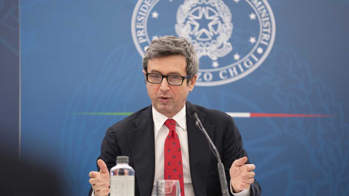 Immagine di Cade la protezione di Palazzo Chigi, ma ora è Orlando a difendere Mimmo Parisi