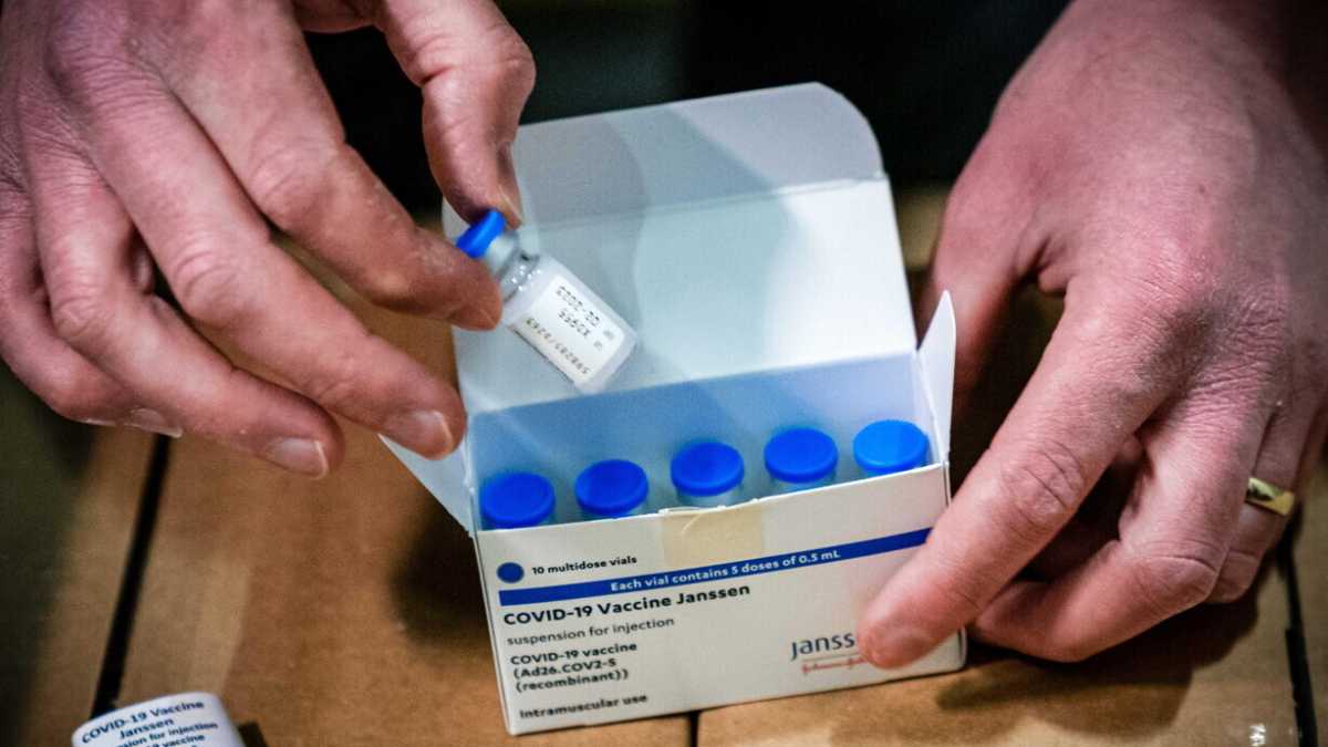 Immagine di La Fda sospende J&J nel giorno in cui J&J arriva in Italia