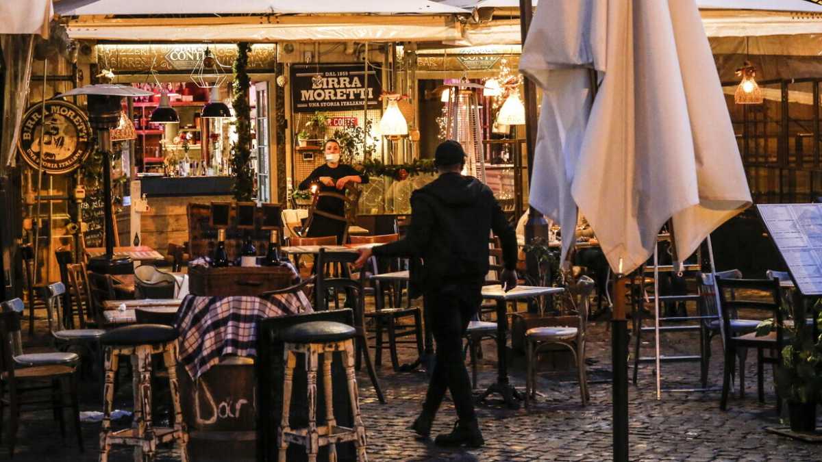 Immagine di L'Italia verso la riapertura. Dai bar ai teatri, le proposte delle regioni