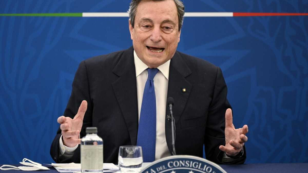 Immagine di Draghi, il bunker e i dossier che scottano: i ministri gli chiedono più collegialità