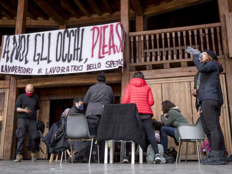 Vogliono fare del Globe il nuovo teatro Valle occupato?