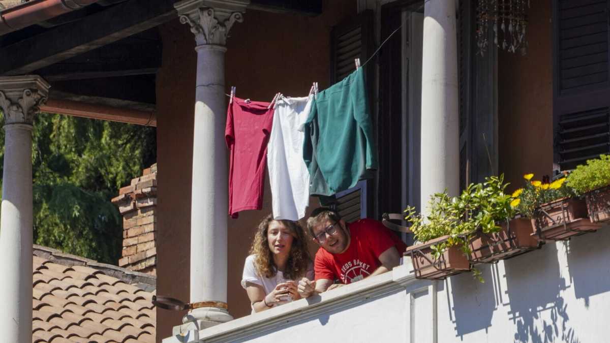 Immagine di Accucciati, sì, ma nel civismo