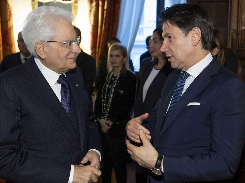 Il complotto contro Conte? Per Mattarella si tratta di "un dibattito lunare"