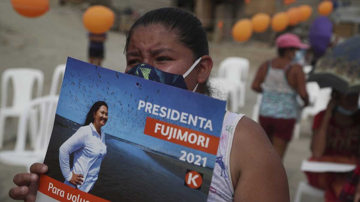 Immagine di In Perù Vargas Llosa invita a votare per il “male minore” Keiko Fujimori