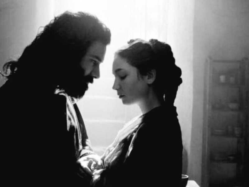Aidan Turner e Matilda De Angelis interpretano Leonardo e Caterina da Cremona nell'ultima serie tv andata in onda sulla Rai
