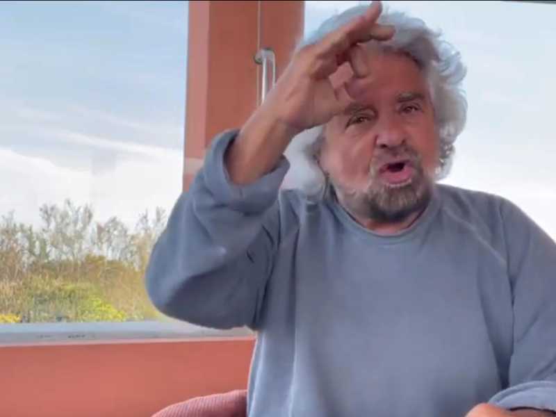 Dal video di Beppe Grillo (Ansa)<br /> 