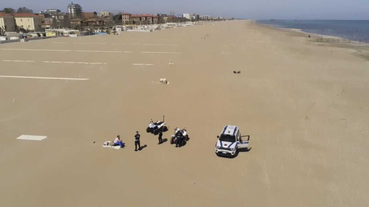 Immagine di Governi balneari, da Bonomi al Papeete