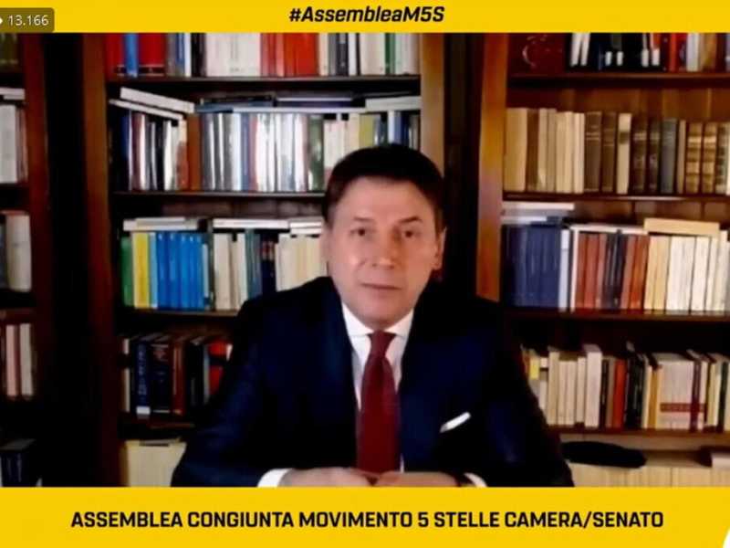 M5s, dopo Casaleggio Conte ha un altro problema: si chiama Beppe Grillo