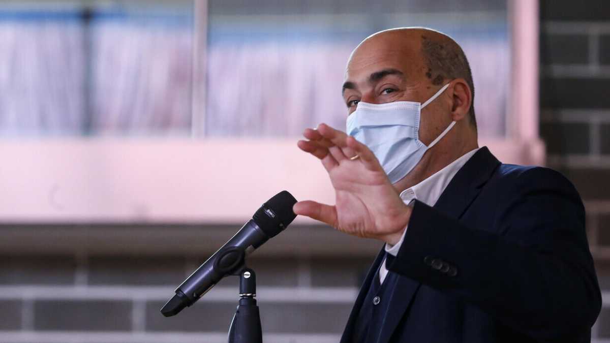 Immagine di Roma, i tormenti del sindaco Zingaretti: M5s senza guida, la Regione va alla destra