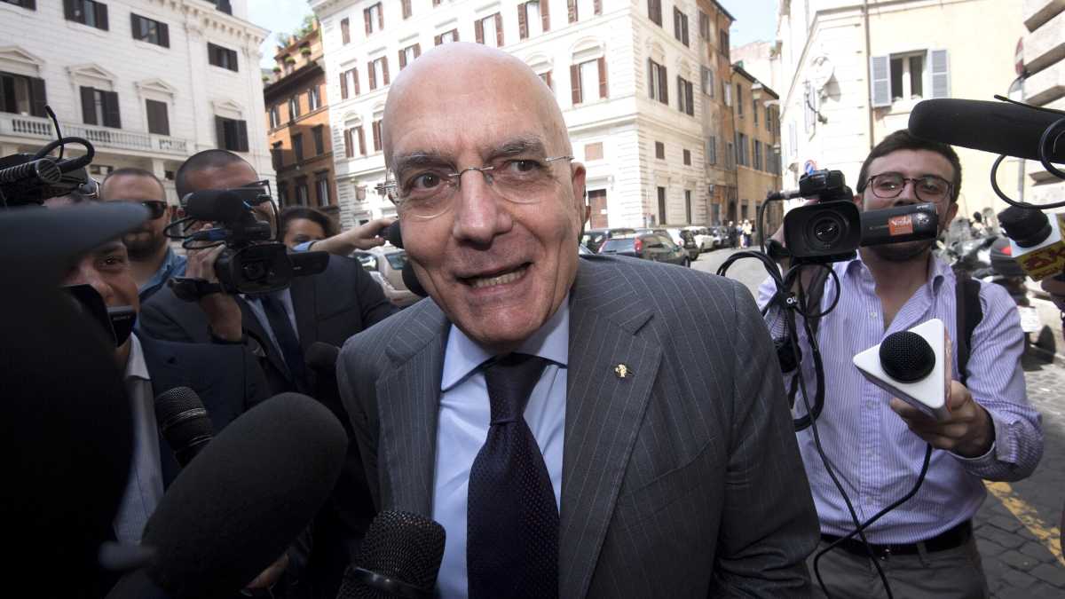 Immagine di Per chi suona il calendario? Tra Albertini e il fattore tempo