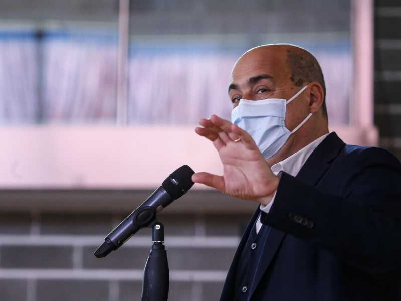 Roma, i tormenti del sindaco Zingaretti: M5s senza guida, la Regione va alla destra