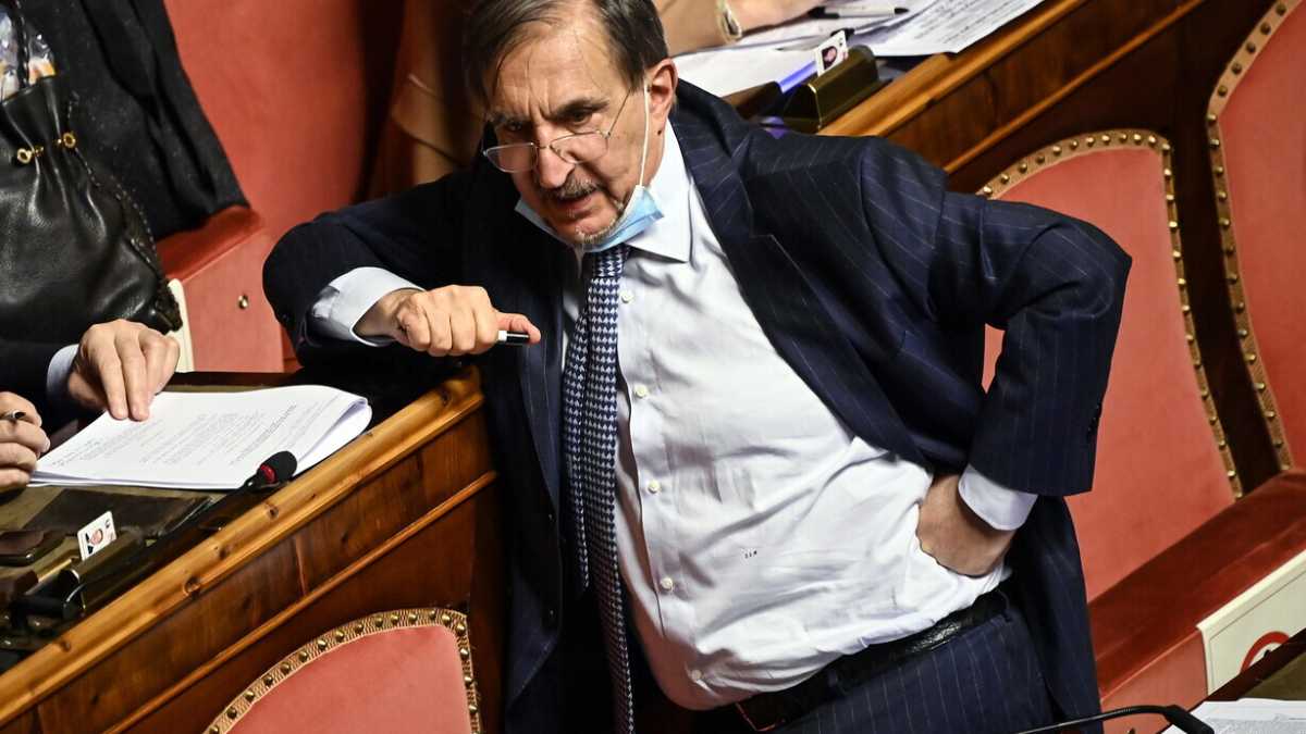 Immagine di “Caro Salvini, ma che ti esulti? In questo governo ti sbeffeggiano”. Parla La Russa
