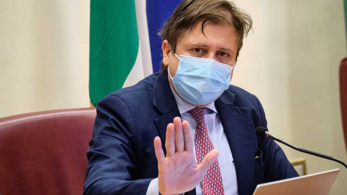Immagine di Sileri torna alla carica: "Non ho mai avuto risposte dal Cts sul piano pandemico"