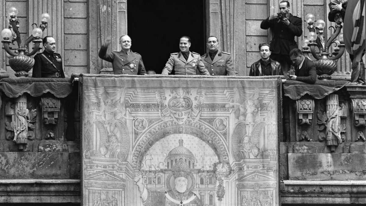 Immagine di "L'ultima notte" di Galeazzo Ciano, da erede dell'impero fascista a vittima della sua furia