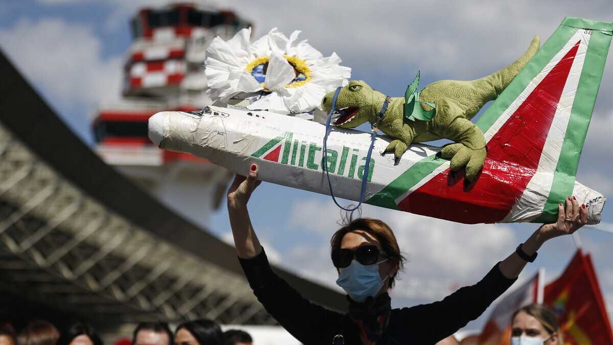 Immagine di Il decollo della nuova Alitalia è rinviato a luglio
