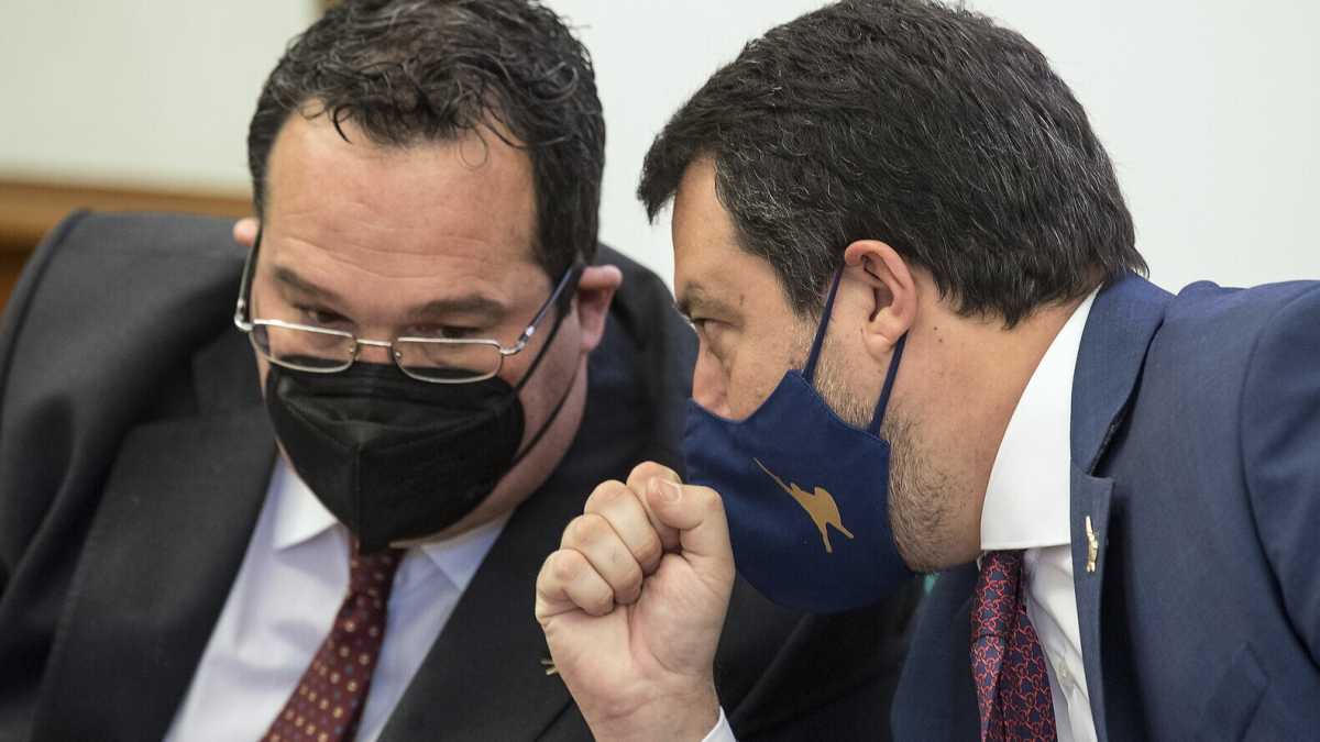 Immagine di Così Durigon rischia di finire nella bufera. "Come M5s siamo già pronti a chiederne le dimissioni"