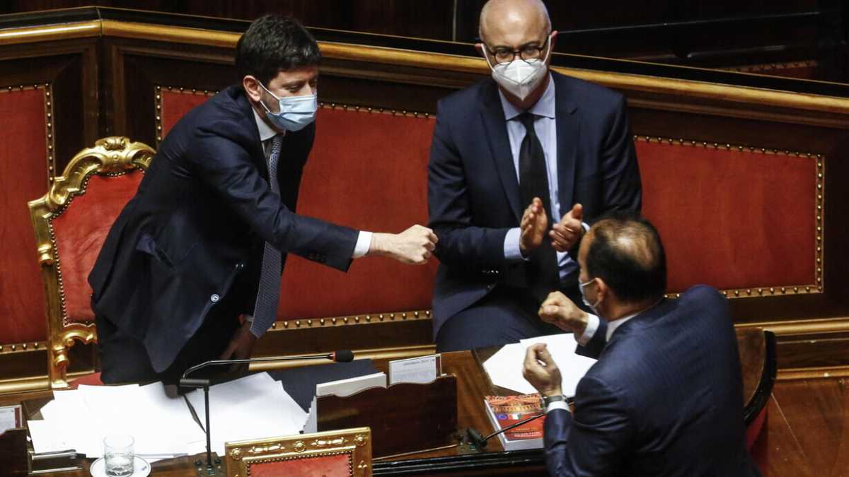 Immagine di Speranza day. Il ministro incassa la fiducia, ma l'agenda è già oltre