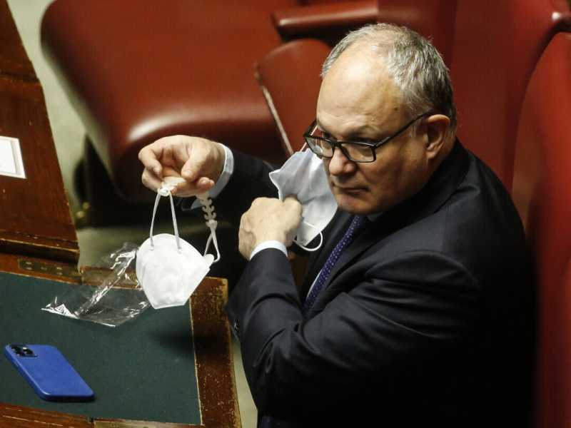 Doppio dilemma a Roma. Destra e sinistra alle prese con i nomi dei candidati sindaco