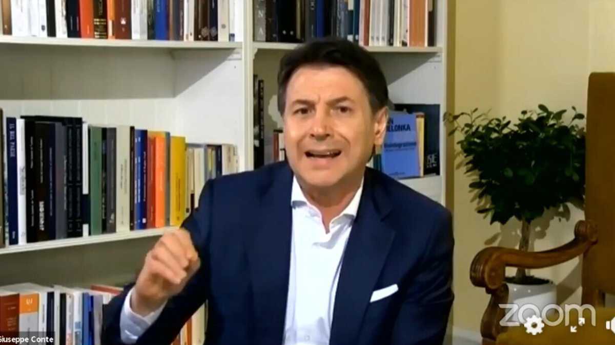 Immagine di Il Conte rosso: "Il neoliberismo è arrogante". È il Pd la sua comfort zone