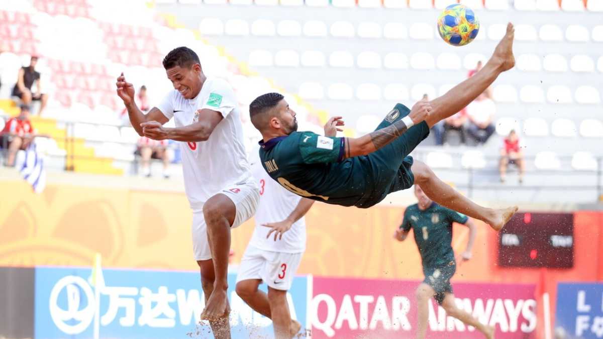 Immagine di Rovesciate mondiali sulla sabbia: torna il beach soccer italiano