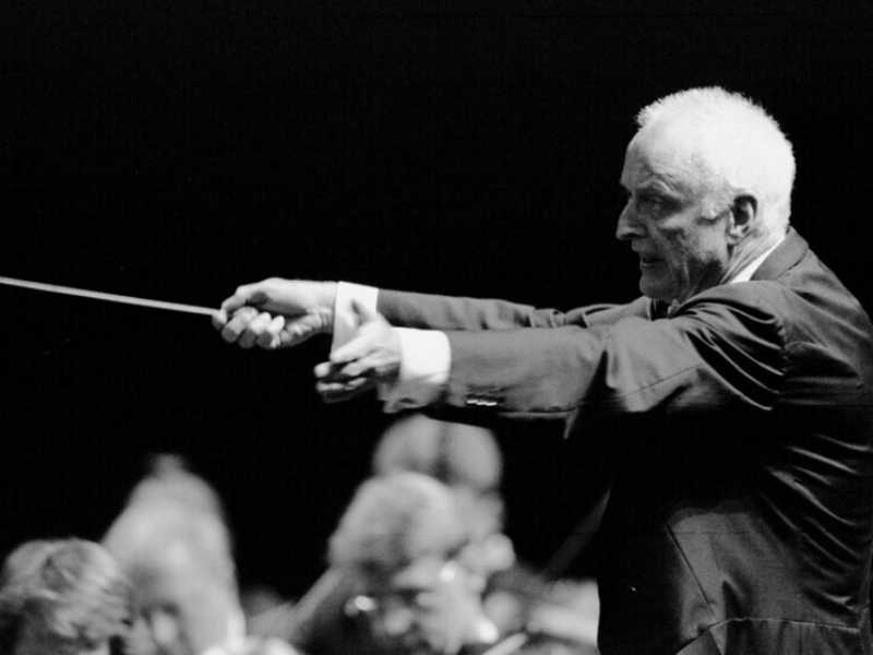 &nbsp;Il maestro&nbsp;Carlos Kleiber (1930-2004),&nbsp;dirige la Bayerisches Staatsorcherster a Ravenna nel 1997. (Foto Ansa)
