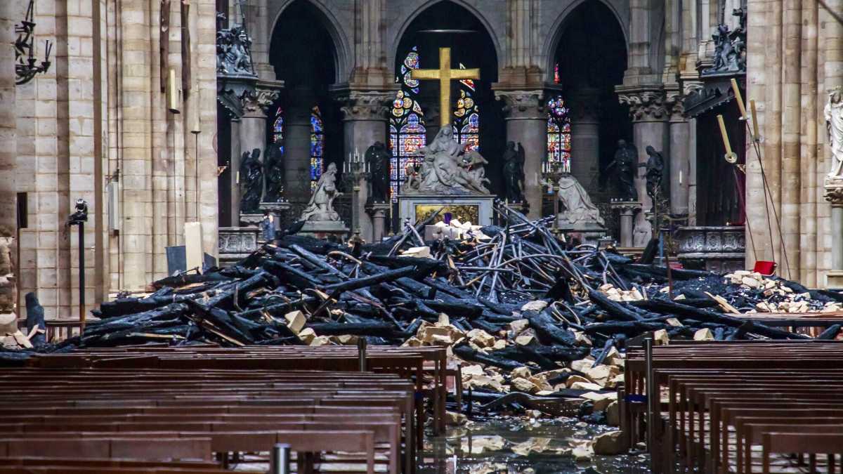 Immagine di È andata a fuoco una chiesa di Lille