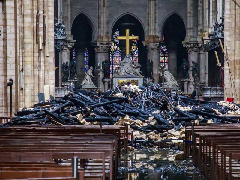 È andata a fuoco una chiesa di Lille
