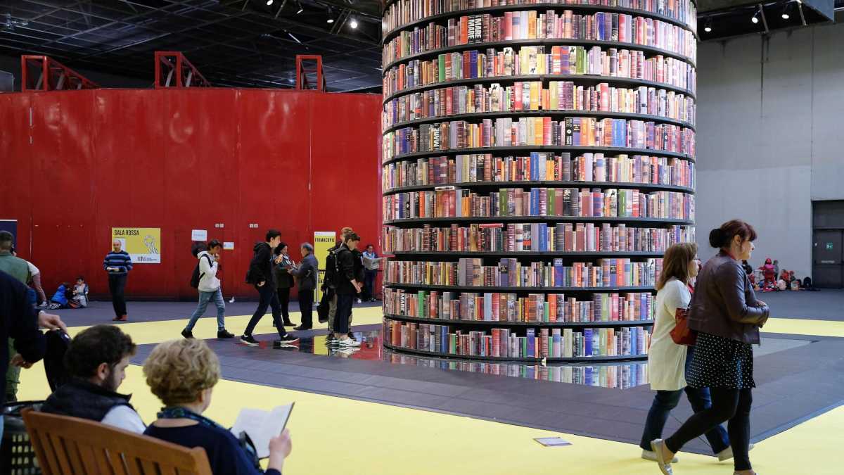 Immagine di Libri, Meloni e censure