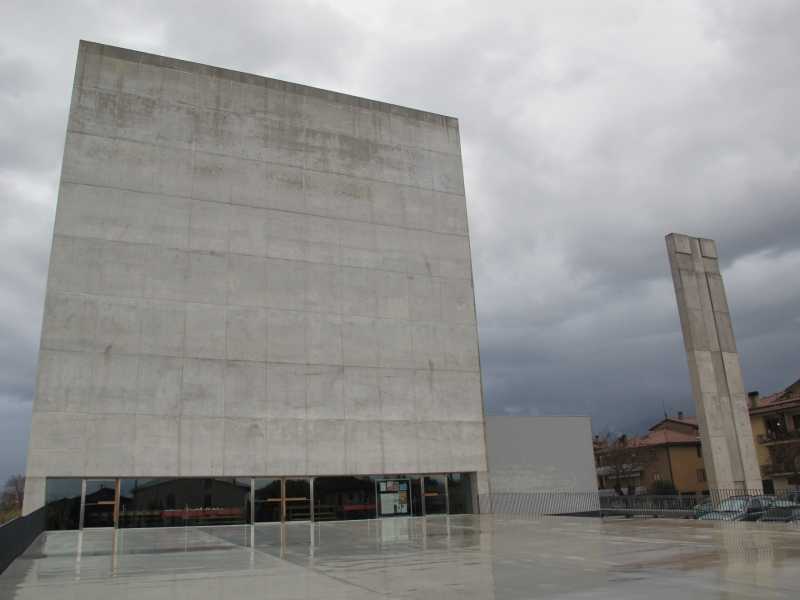 Foligno, San Paolo Apostolo (via Wikipedia, CC BY-SA 3.0) <br />