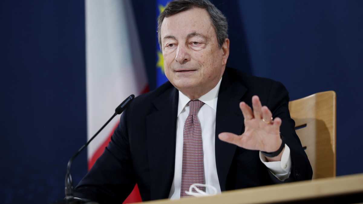 Immagine di Così Draghi striglia Salvini sull'immigrazione