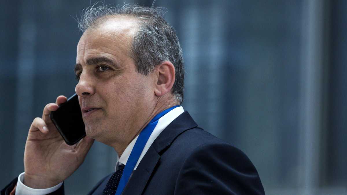 Immagine di Cacciare Parisi val bene più di una messa