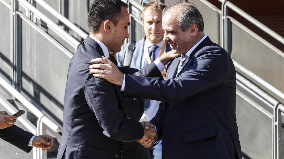 Immagine di Parisi va, il problema dei tecnici del M5s resta